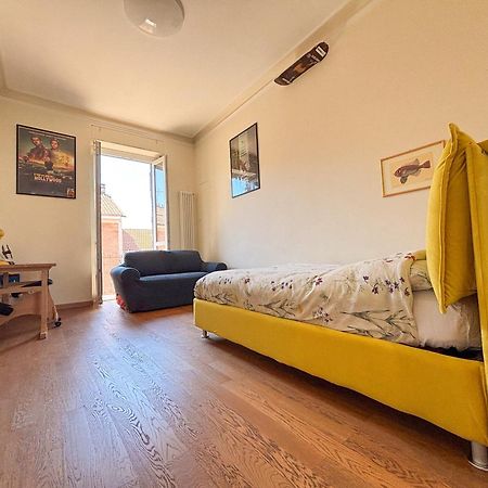 Appartamento Solare A 2 Passi Dal Centro Торино Екстериор снимка